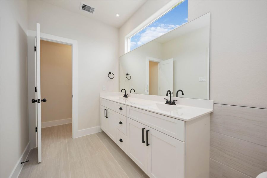 Furnished interior view inside a new home in , Houston (Image 7). Furnished interior view inside a new home in , Houston (Image 7).