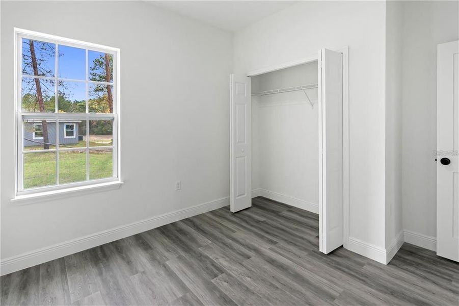 Spacious, unfurnished interior of a new home in , Dunnellon (Image 28).