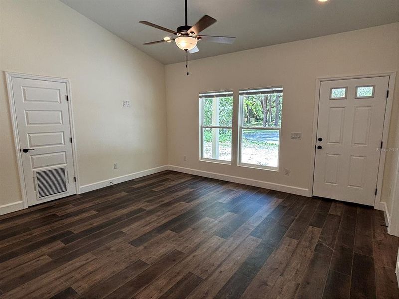 Spacious, unfurnished interior of a new home in , Micanopy (Image 12).