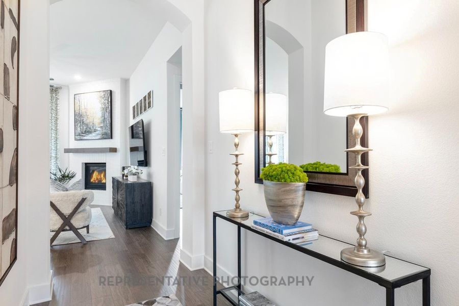 Furnished interior view inside a new home in , Mont Belvieu (Image 6).