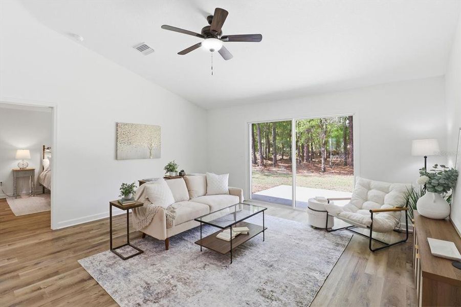 Furnished interior view inside a new home in , Crystal River (Image 10).