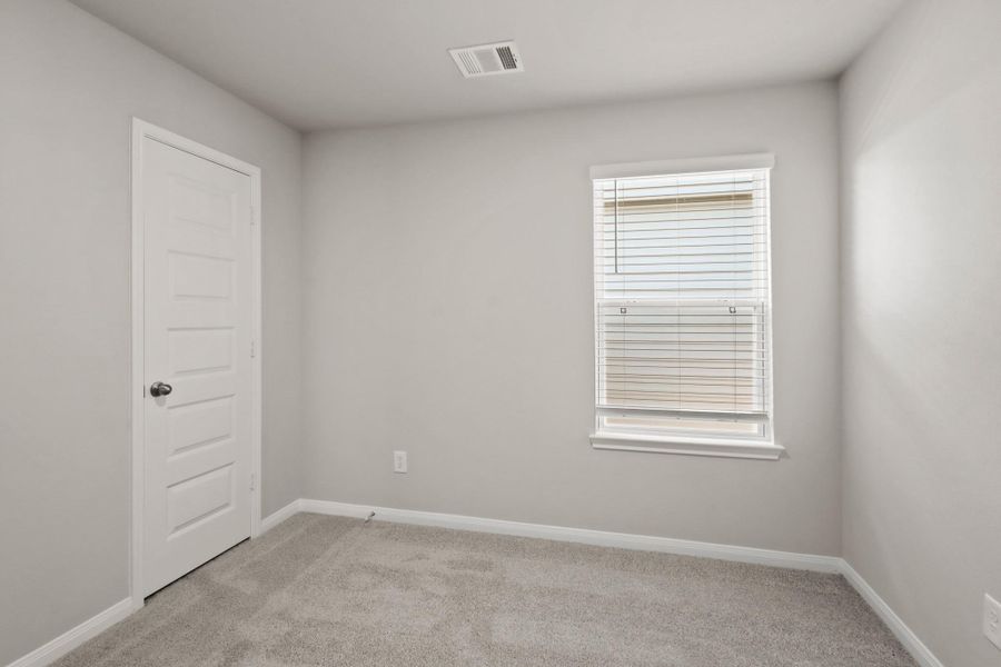 Spacious, unfurnished interior of a new home in Ridgeland Hills, Willis (Image 14).