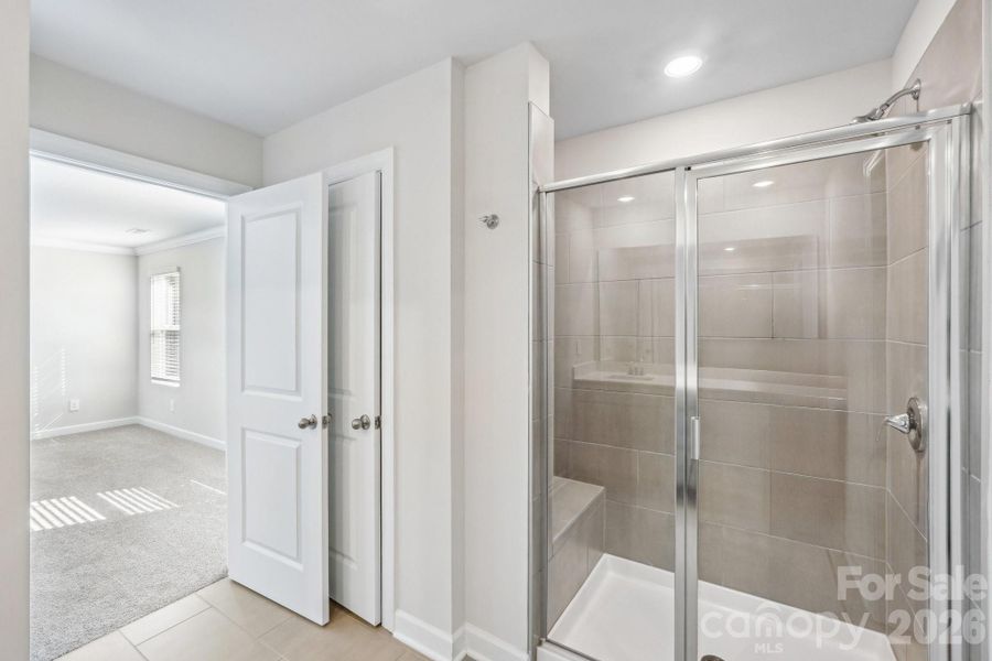 Photo is not of the actual home, but is an inspirational photo of builder’s model home and may depict options, furnishings, and/or decorator features that are not included Photo is not of the actual home, but is an inspirational photo of builder’s model home and may depict options, furnishings, and/or decorator features that are not included