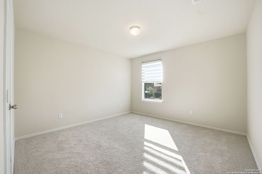 Spacious, unfurnished interior of a new home in Cinco Lakes, San Antonio (Image 28). Spacious, unfurnished interior of a new home in Cinco Lakes, San Antonio (Image 28).