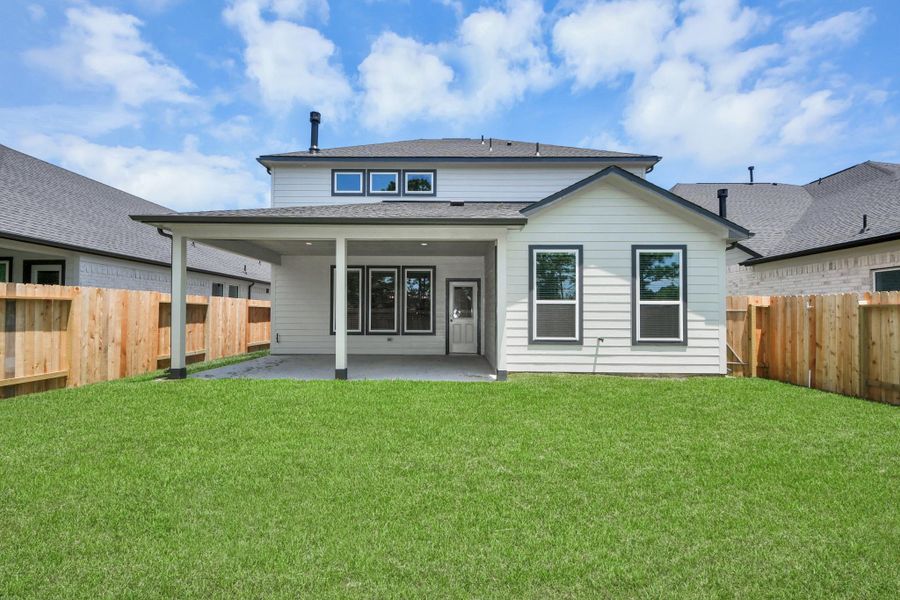 Come and see this spacious backyard with its beautiful covered patio. There is plenty of room for the kids to play and adults to relax. Perfect for your outdoor living space, patio furniture, bbq pit, and so much more. The possibilities are endless!
