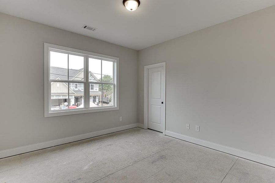 Image 33 of a home in .