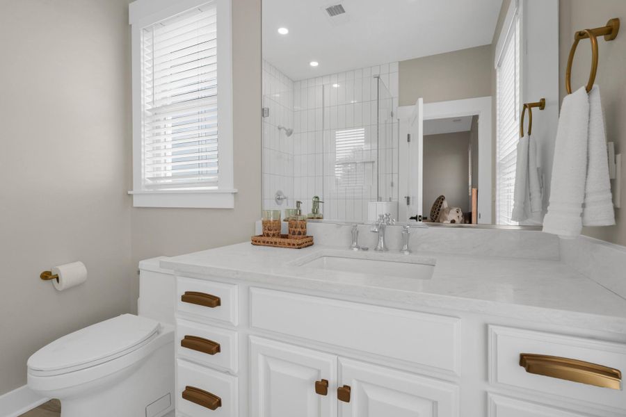 Furnished interior view inside a new home in , Edisto Island (Image 63).