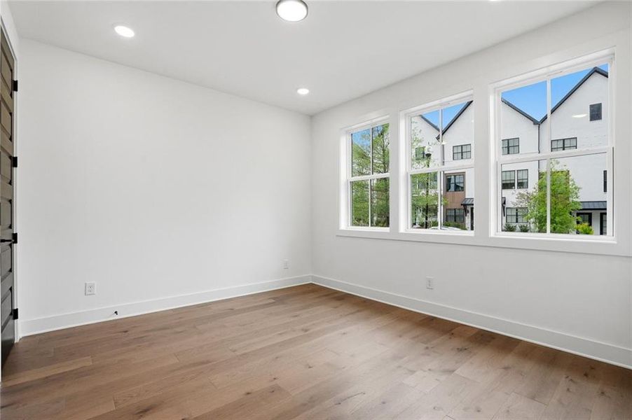 Spacious, unfurnished interior of a new home in , Alpharetta (Image 31). Spacious, unfurnished interior of a new home in , Alpharetta (Image 31).