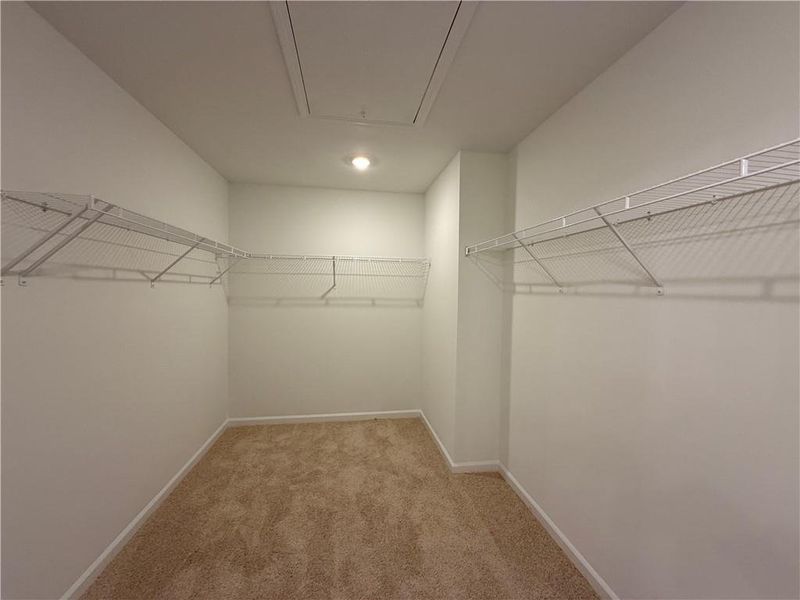 Spacious, unfurnished interior of a new home in Laurelwood, Douglasville (Image 30).