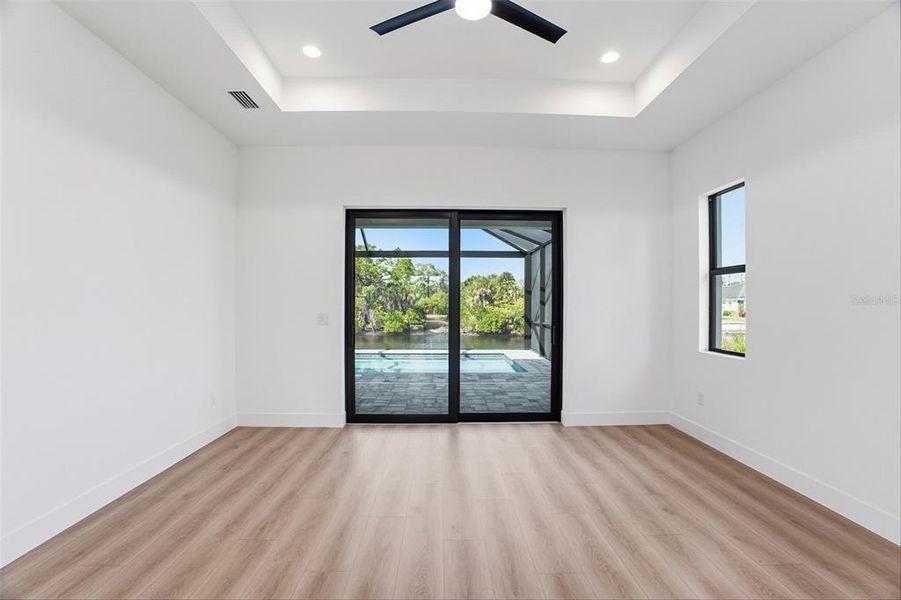 Spacious, unfurnished interior of a new home in , Port Charlotte (Image 18).