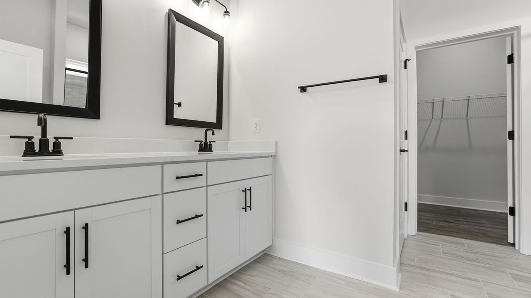 Furnished interior view inside a new home in Cottonwood Ridge, Piedmont (Image 8).