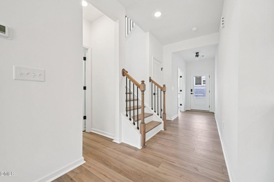 8-web-or-mls-Fetching Pl-S2403-008