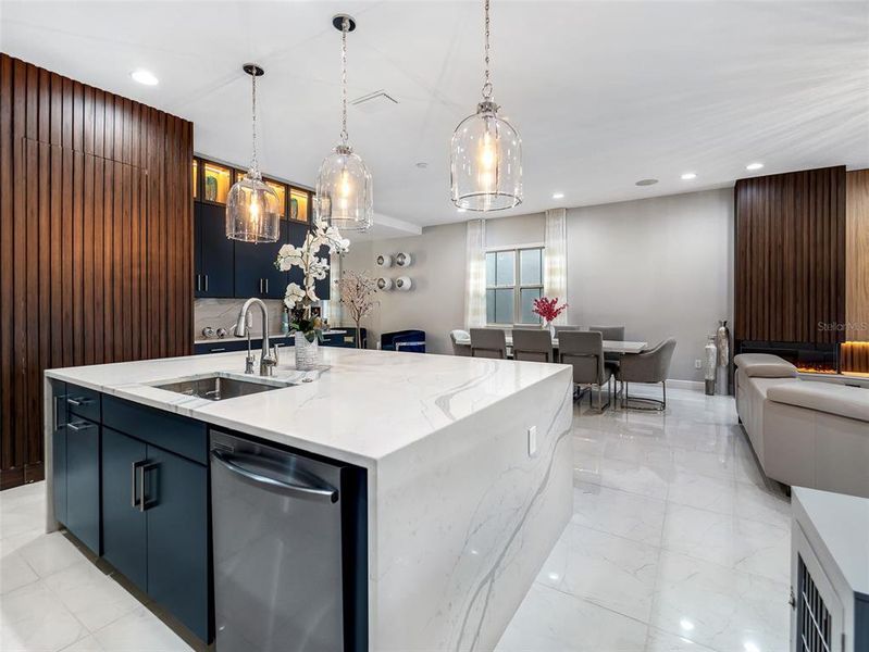 Furnished interior view inside a new home in , Orlando (Image 11).
