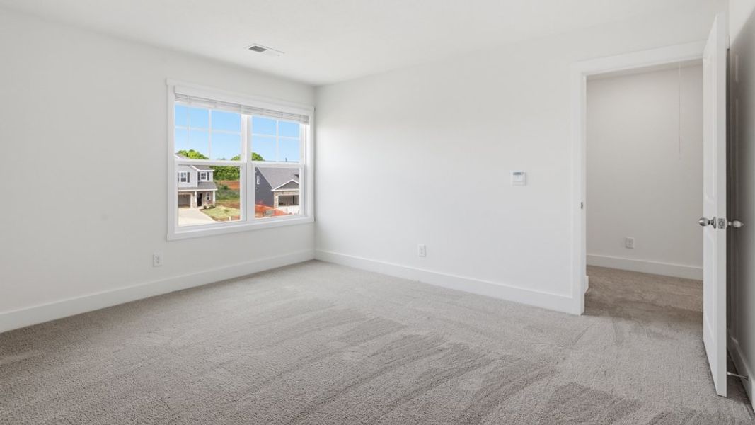 Spacious, unfurnished interior of a new home in Millstone Village, Morristown (Image 37).