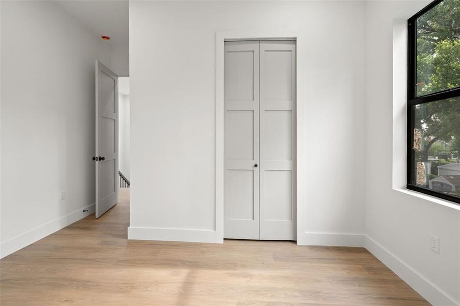 Spacious, unfurnished interior of a new home in , Tampa (Image 51).