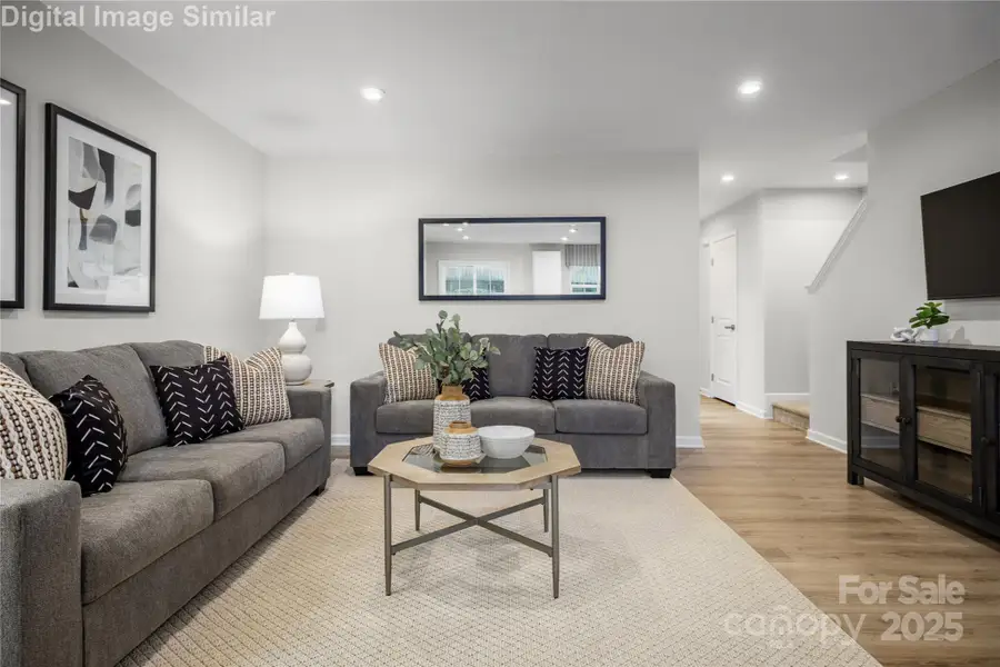 Roomy yet cozy—this inviting family space is made for relaxing, entertaining, and creating unforgettable moments. Roomy yet cozy—this inviting family space is made for relaxing, entertaining, and creating unforgettable moments.