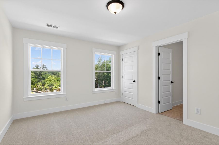 Spacious, unfurnished interior of a new home in Colleton Park, Aiken (Image 20). Spacious, unfurnished interior of a new home in Colleton Park, Aiken (Image 20).