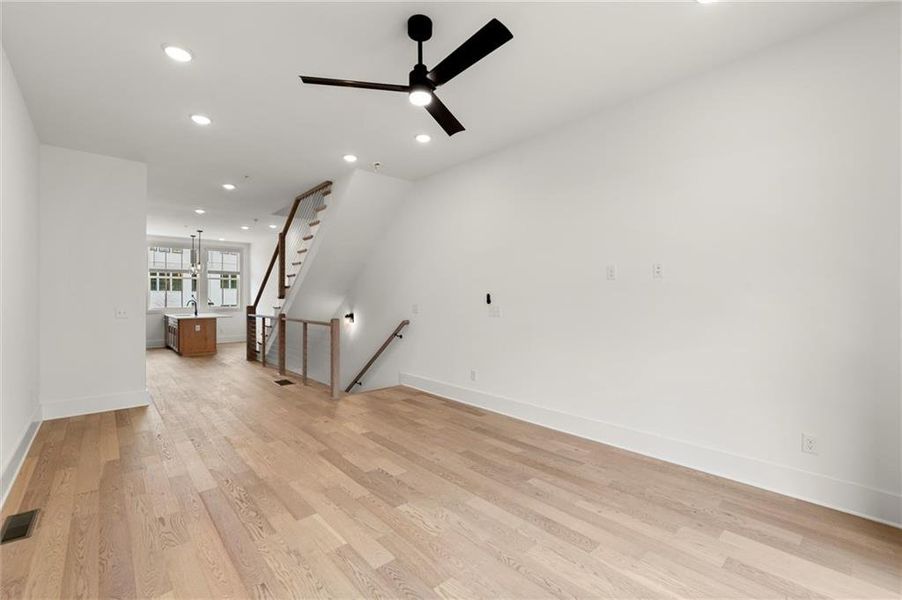 Spacious, unfurnished interior of a new home in , Alpharetta (Image 25).