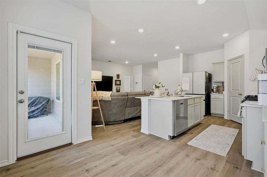 Furnished interior view inside a new home in Three Oaks, Sherman (Image 16).