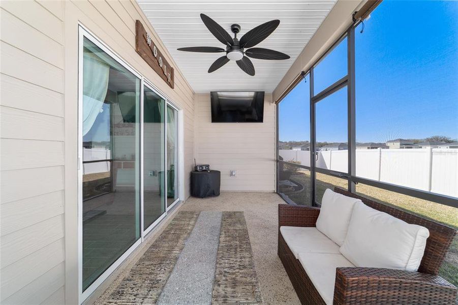 Exterior details and patio area of a home in Millwood, Ocala (Image 34).