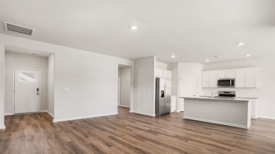 Spacious, unfurnished interior of a new home in Preserve at Cypress Commons, Conway (Image 9).