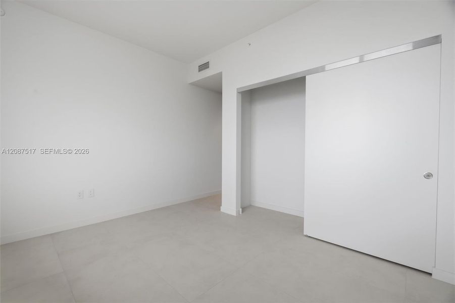 Spacious, unfurnished interior of a new home in , Miami (Image 67).