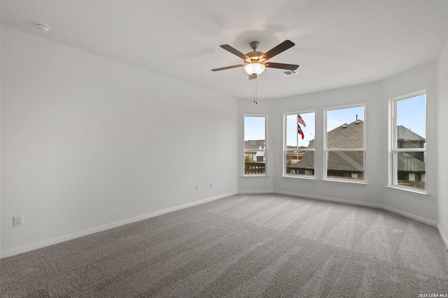 Spacious, unfurnished interior of a new home in Homestead, Schertz (Image 29).