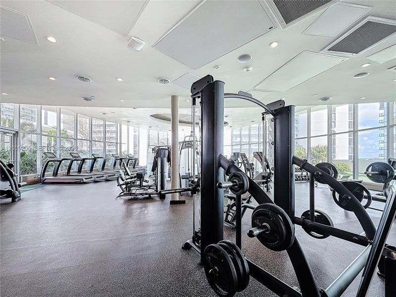 Community amenities in , Miami (Image 51).