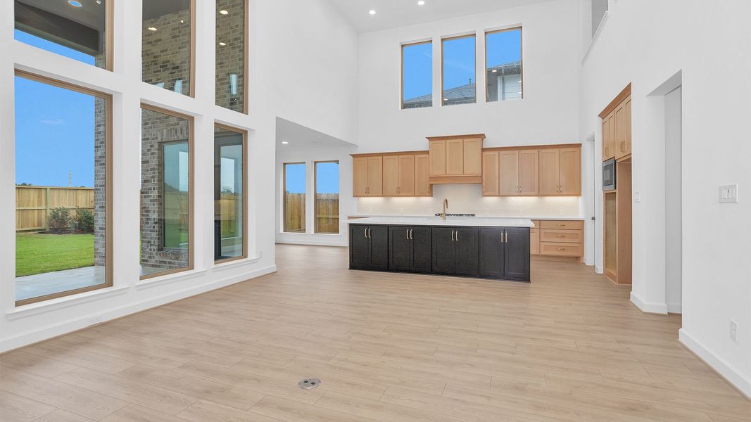 Spacious, unfurnished interior of a new home in Legacy Prairie at Katy Court, Katy (Image 6).