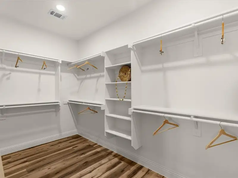 Spacious, unfurnished interior of a new home in , Fort Worth (Image 34).