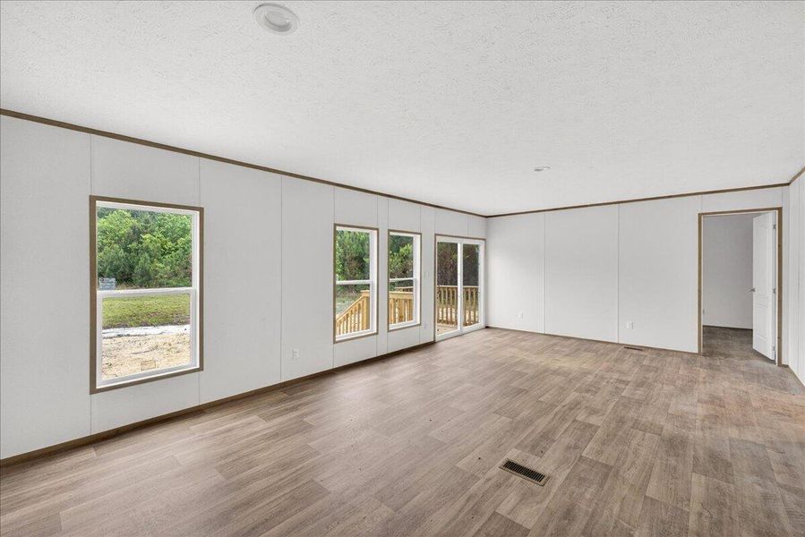 Spacious, unfurnished interior of a new home in , Walterboro (Image 22).