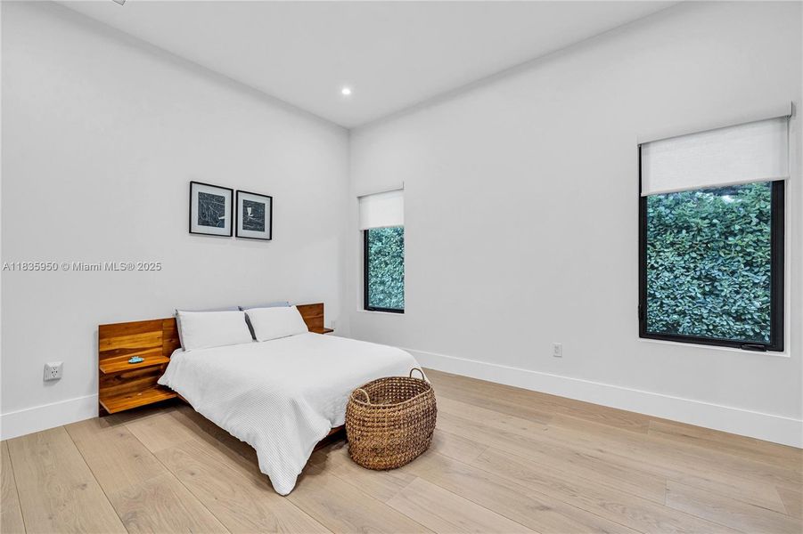 Furnished interior view inside a new home in , Pinecrest (Image 5).