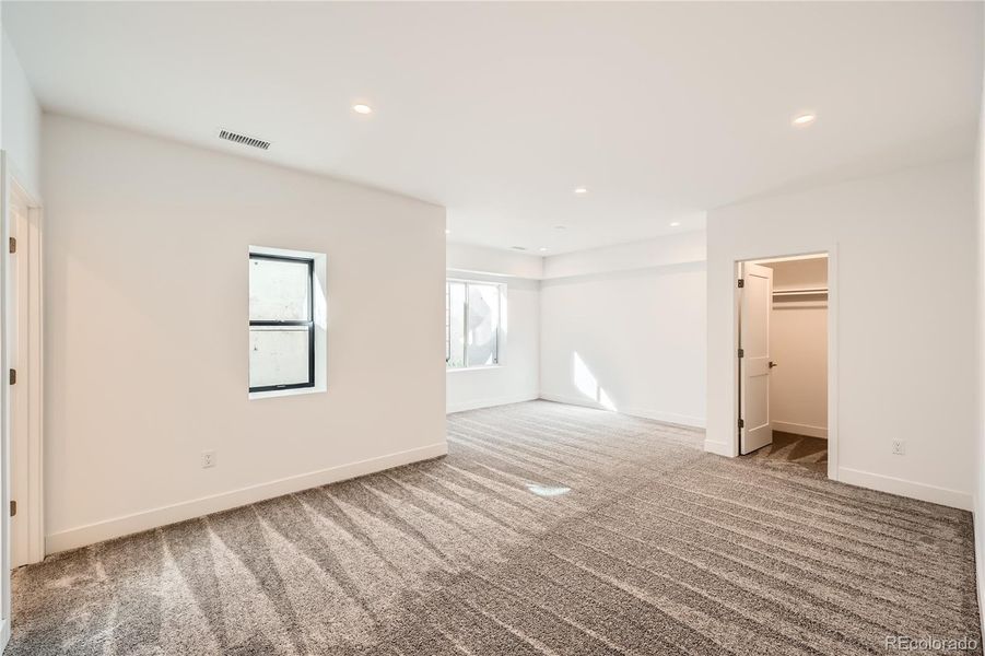 Spacious, unfurnished interior of a new home in , Parker (Image 19).