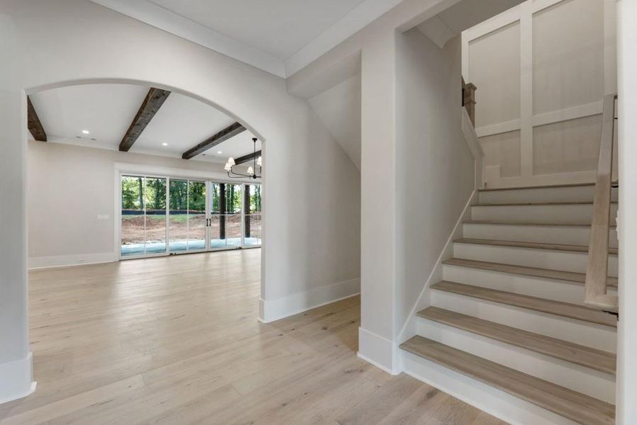 Spacious, unfurnished interior of a new home in , Alpharetta (Image 51).