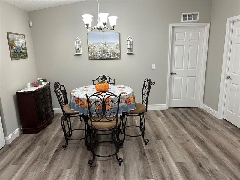 Furnished interior view inside a new home in , Dunnellon (Image 9).