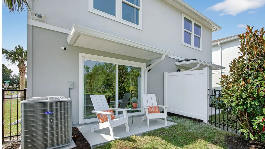 Exterior details and patio area of a home in Trout River, Jacksonville (Image 2).