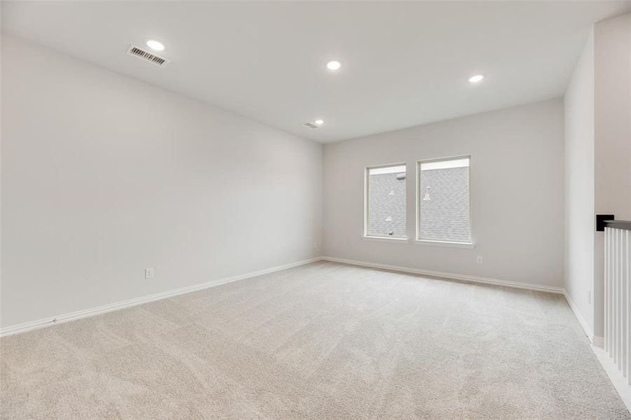 Spacious, unfurnished interior of a new home in Sutton Fields, Celina (Image 11).