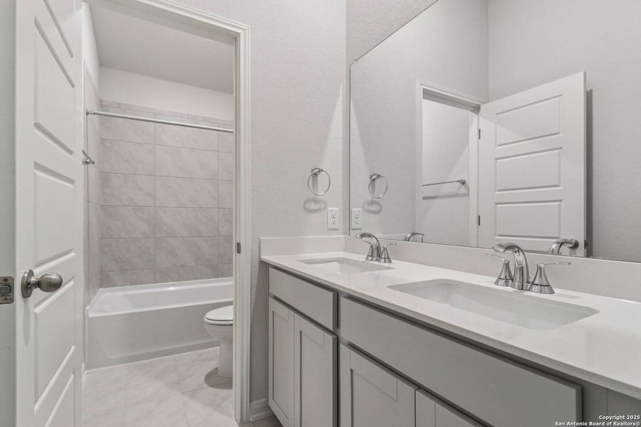 Furnished interior view inside a new home in Fox Falls, Boerne (Image 15).