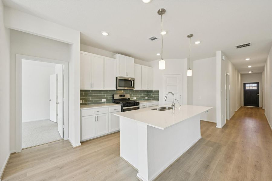 Photo is not of the actual home, but is an inspirational photo of builder’s model home and may depict options, furnishings, and/or decorator features that are not included Photo is not of the actual home, but is an inspirational photo of builder’s model home and may depict options, furnishings, and/or decorator features that are not included
