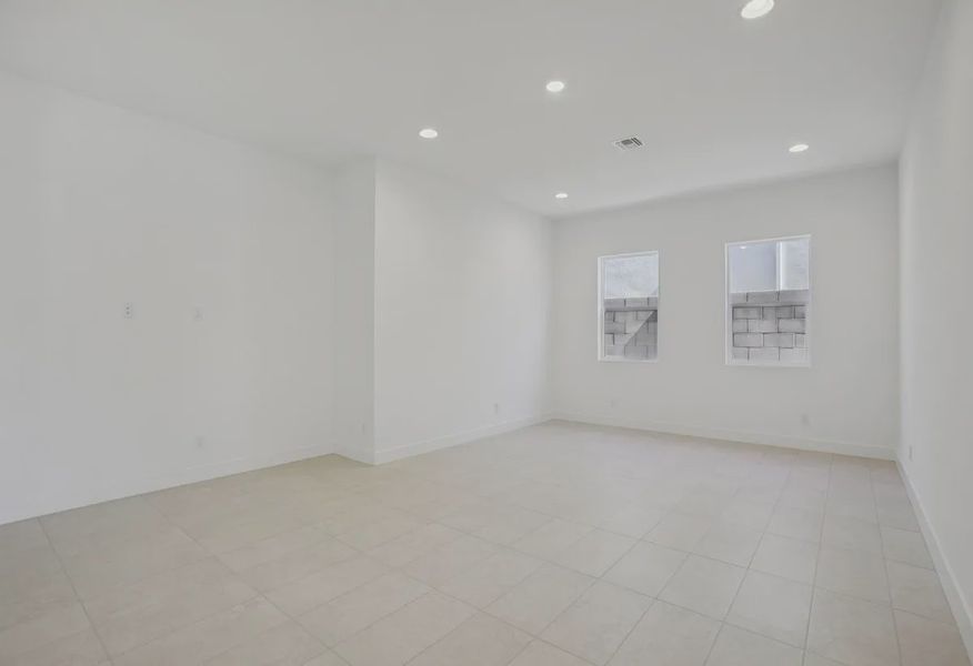 Hobby Room - 3 of 10