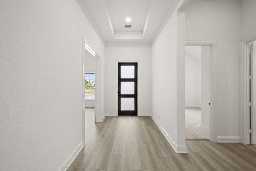 Spacious, unfurnished interior of a new home in Redden Farms, Midlothian (Image 16).