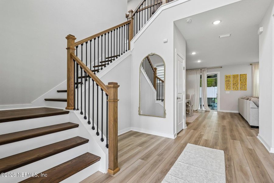 Spacious, unfurnished interior of a new home in , Jacksonville (Image 20).
