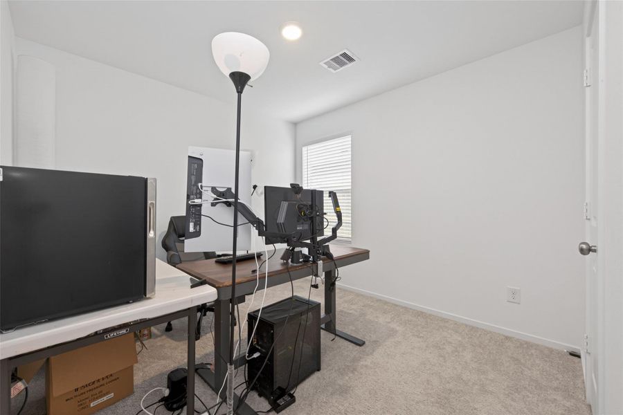 Furnished interior view inside a new home in Indian Springs, Crosby (Image 9).