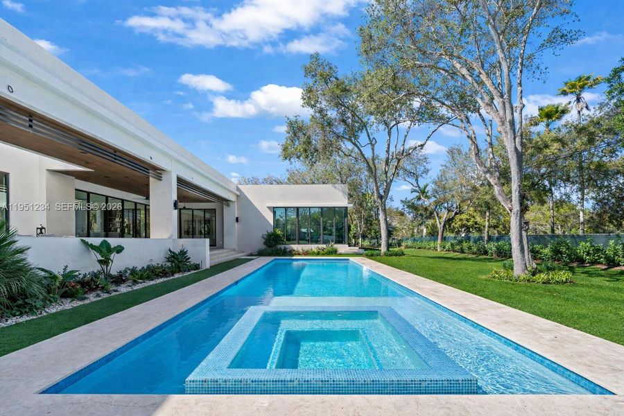Exterior details and patio area of a home in , Palmetto Bay (Image 26).