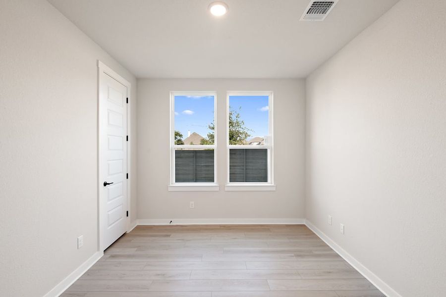 Spacious, unfurnished interior of a new home in Park Collection At Wolf Ranch, Georgetown (Image 25).