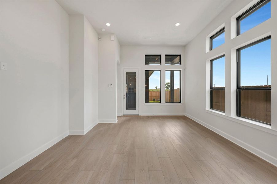 Spacious, unfurnished interior of a new home in Sienna - Landmark Row Collection, Missouri City (Image 22). Spacious, unfurnished interior of a new home in Sienna - Landmark Row Collection, Missouri City (Image 22).