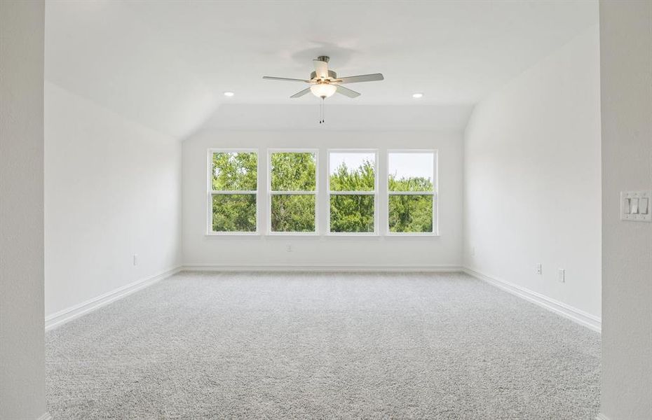 Airy game room Airy game room