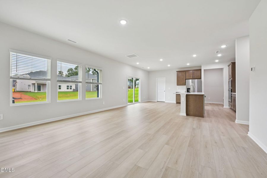 8-web-or-mls-Oak Manor - Raleigh - 716 D