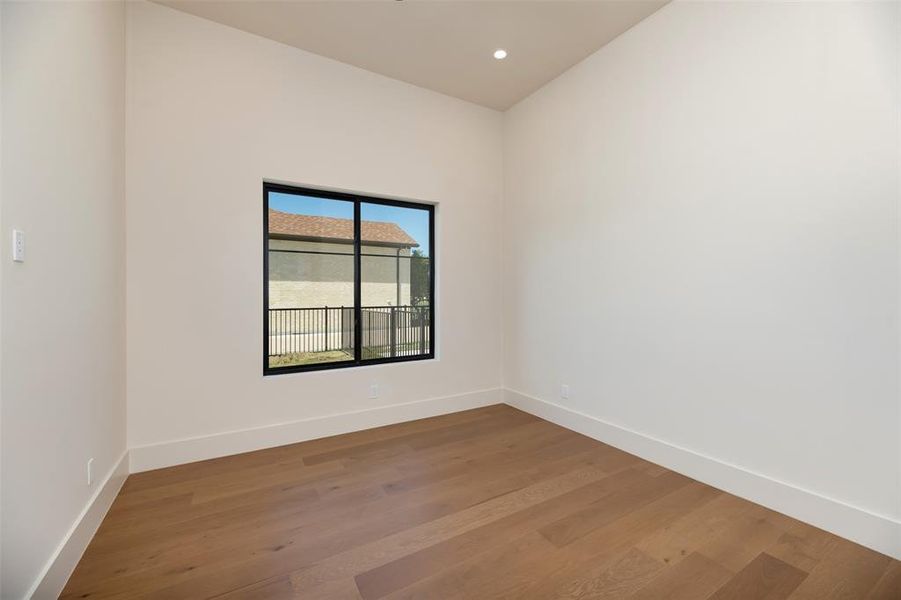 Spacious, unfurnished interior of a new home in , Heath (Image 25).