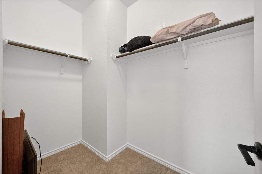 Spacious, unfurnished interior of a new home in Sunterra, Katy (Image 22).